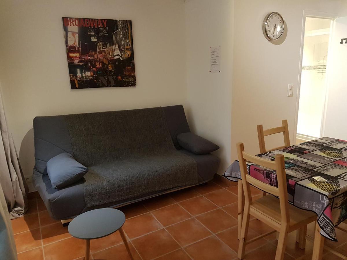 Le Rebois Apartment Gassin Bagian luar foto